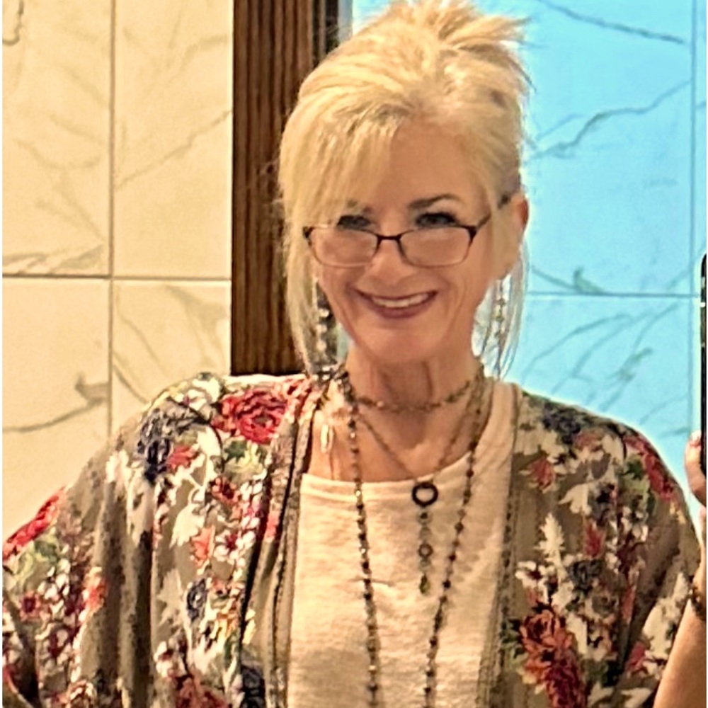Meet your Posher, Letha